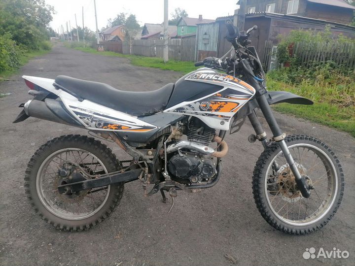 Racer Pantera 200