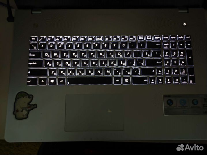 Мощный игровой Asus 17