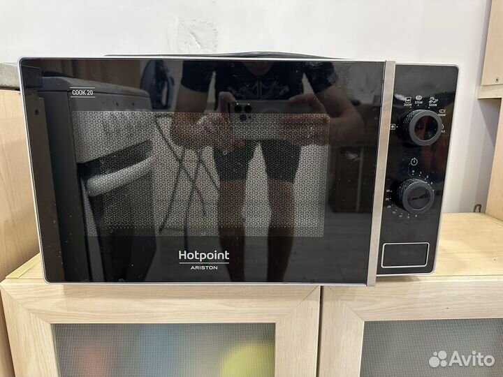 Микроволновая печь Ariston