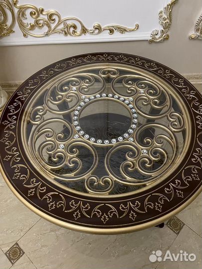 Журнальный столик