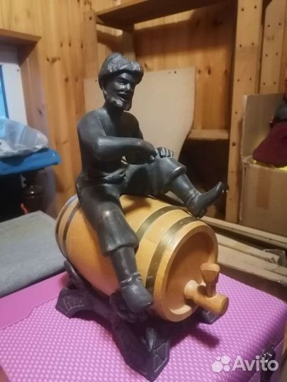 Бронзовая статуэтка казак