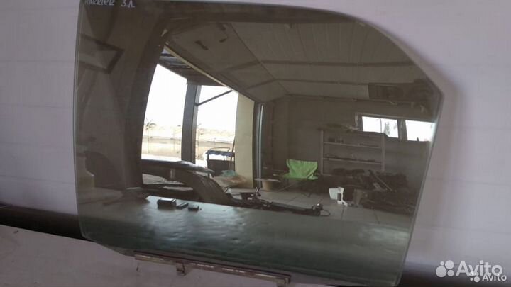 Стекло заднее Toyota Harrier