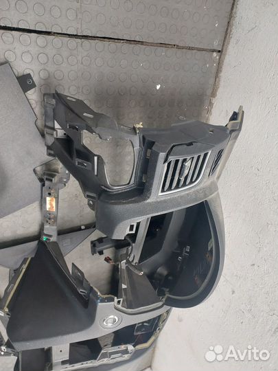 Панель передняя салона Ford Explorer