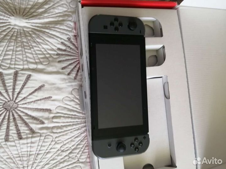 Nintendo switch rev 2 с играми