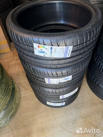 Michelin Pilot Sport 4 S 245/35 R21 и 275/30 R21