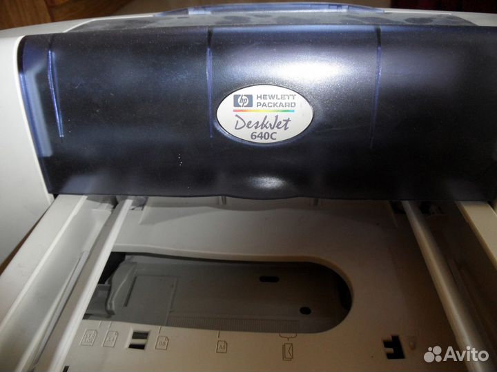 Принтер HP DeskJet 640C цветной (без чернил)