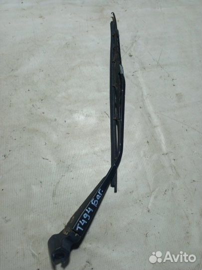 Поводок заднего дворника Volkswagen Transporter Т4