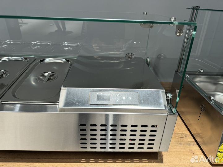 Холодильная витрина с гастроемкостями