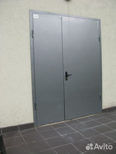 Дверь техническая