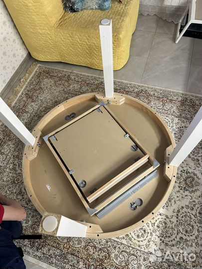 Кухонный стол