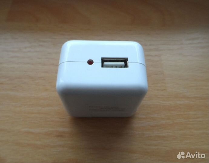 Зарядка компакт для путешествий складная белая