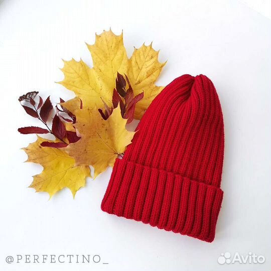 Вязаные шапочки женские. Большой выбор