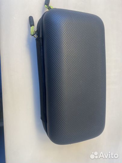 Набор Philips OneBlade с тремя гребнями и чехлом