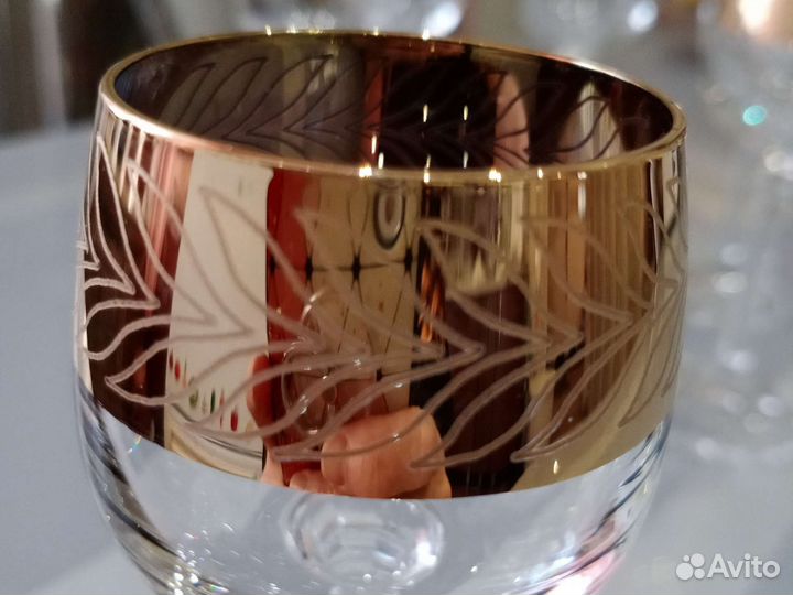 Рюмки на изящной ножке в золоте 6 шт