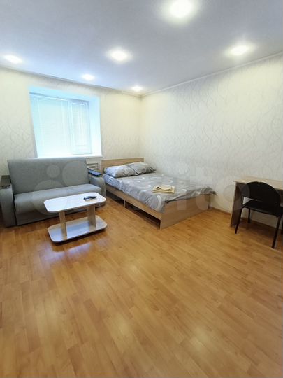 2-к. квартира, 52 м², 2/4 эт.