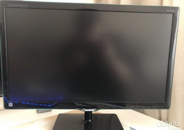 Монитор Samsung
