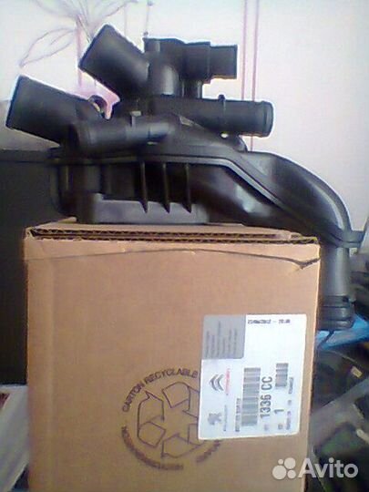 Peugeot 1.6 термостат 1336CC V759927780