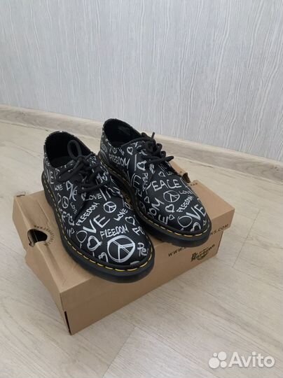 Броги Dr.Martens 1461 Script Оригинал