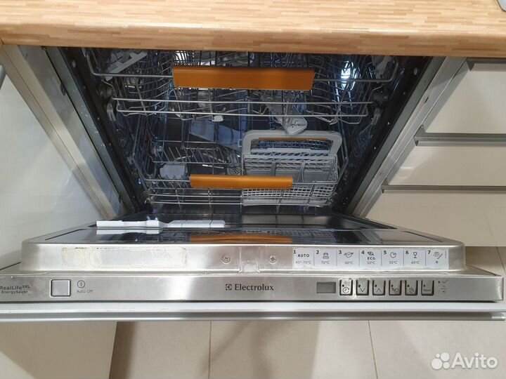 Посудомоечная машина Electrolux