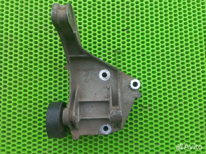 Кронштейн генератора LADA granta