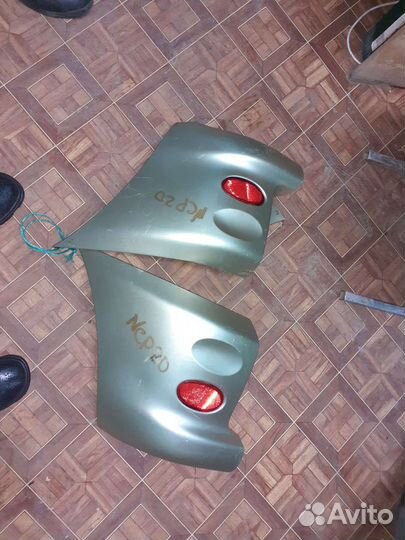 Продам клыки от заднего бампера toyota funcargo