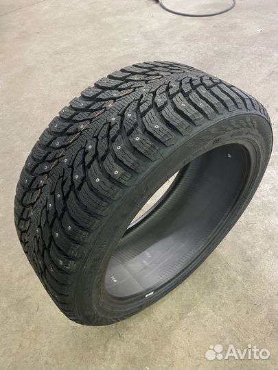 Nokian Tyres Hakkapeliitta 9 SUV 285/40 R21 109T