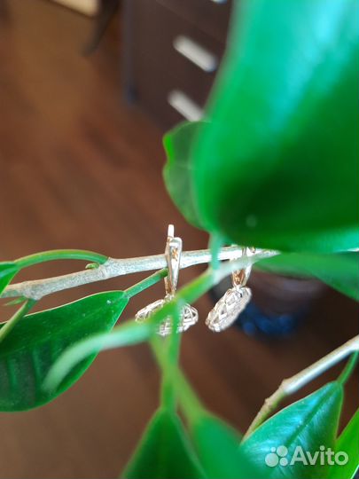 Золотые серьги 585 пробы