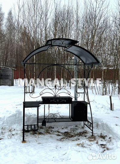 Мангал с крышей