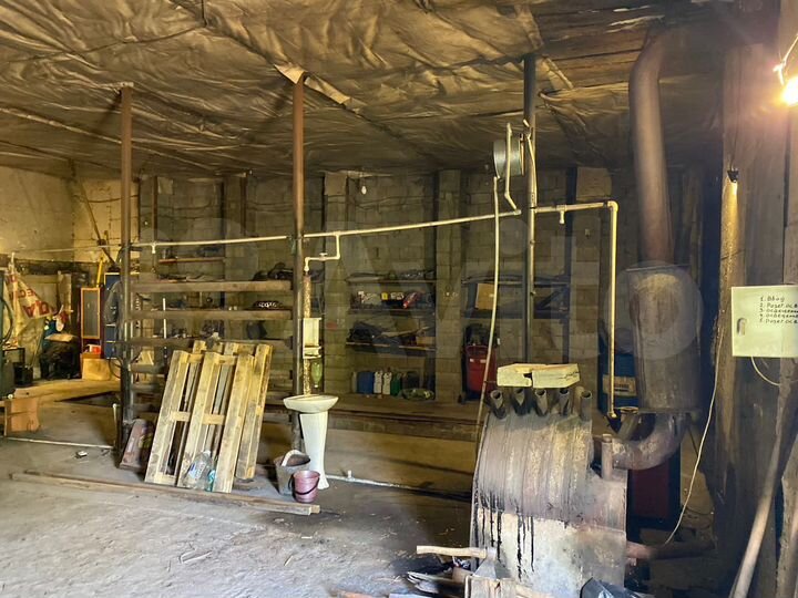 Гараж, > 30 м²