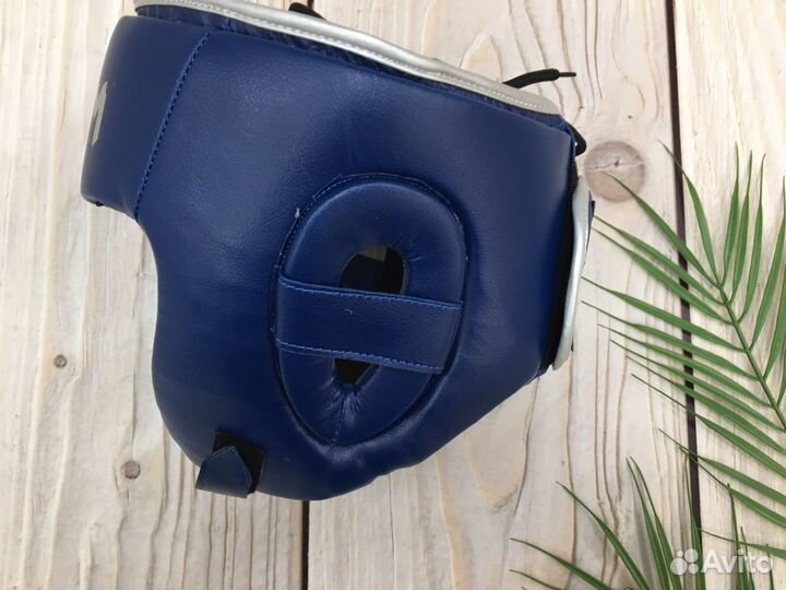 Боксерский шлем Venum