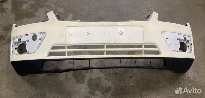 Передний бампер Форд Фокус 2 Дорестайлинг