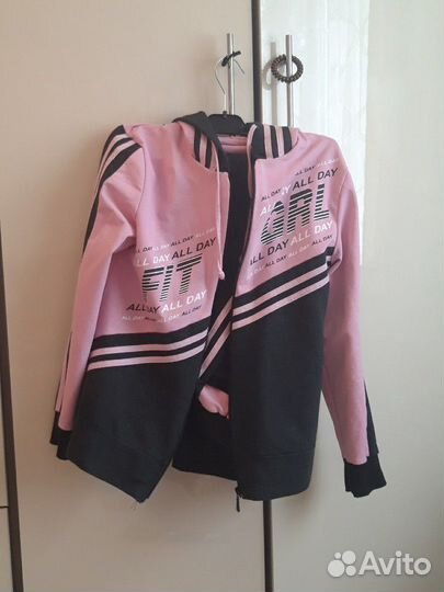 Спортивный костюм