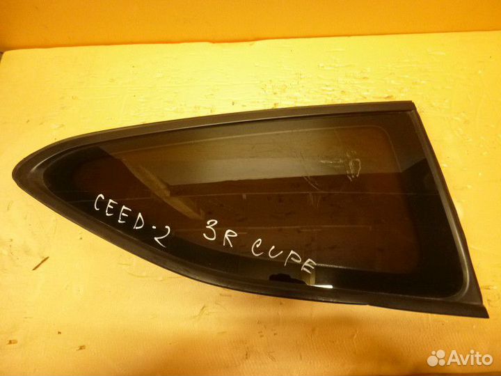 Стекло кузовное глухое правое KIA ceed II 2012-201