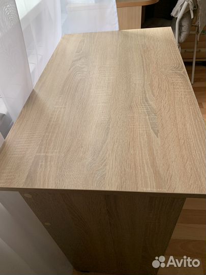 Письменный стол