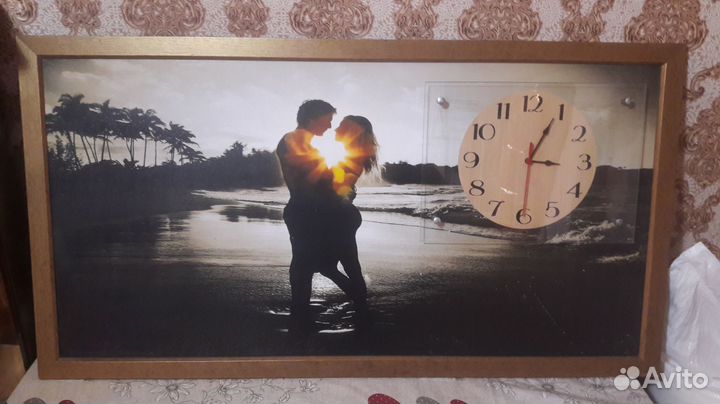 Картина с часами