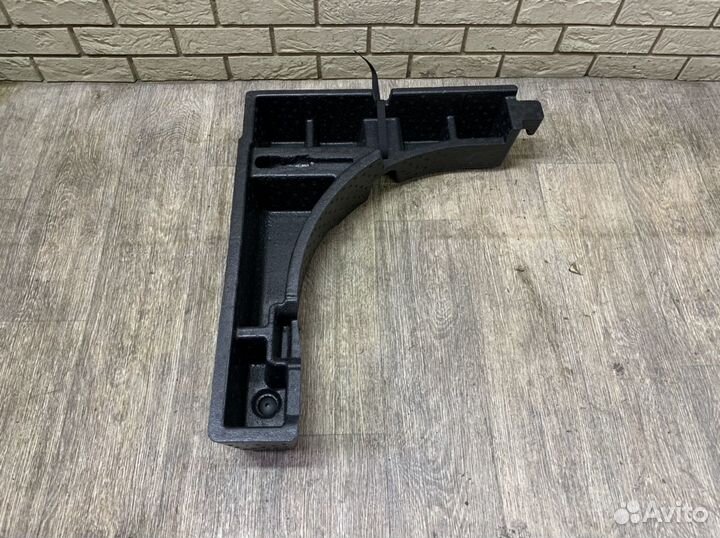 Opel Mokka 2012 - Ниша запасного колеса