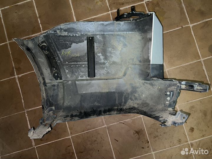Боковина бампера заднего правая Паджеро 4