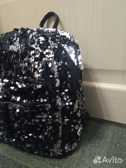 Рюкзак в пайетках
