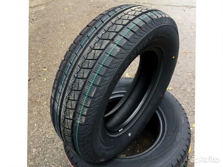 Fronway IcePower 868 245/40 R18 97V