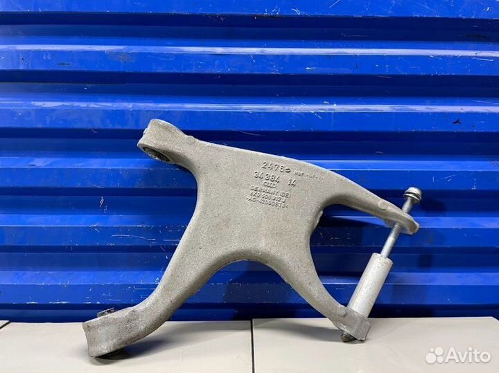 Рычаг нижний задний правый Audi A4 B8 1.8 CDH 2010