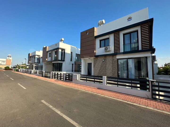 Дом 240 м² на участке 300 м² (Кипр)