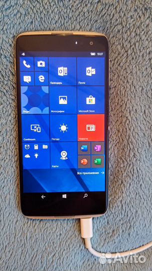 Мобильный телефон Alcatel Idol Pro на Windows