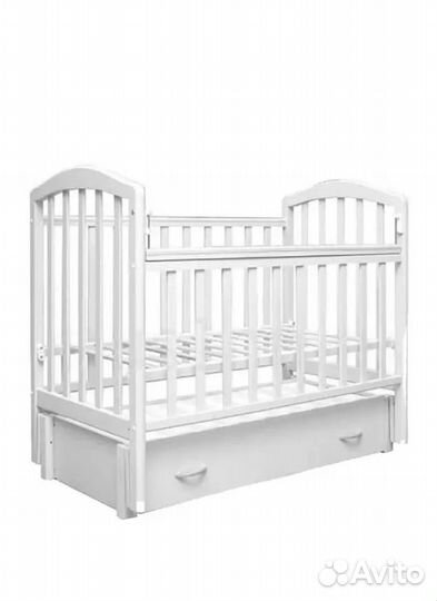 Детская кроватка с маятником и ящиком