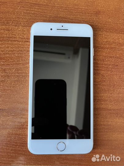iPhone 8 Plus, 64 ГБ