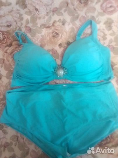 Женский купальник разм.54 цвет бирюзавый