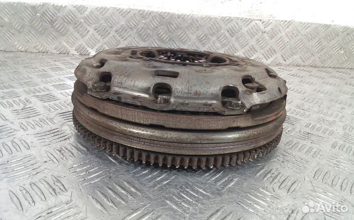 Маховик демпферный дизельный KIA carens 3 3-9 дней