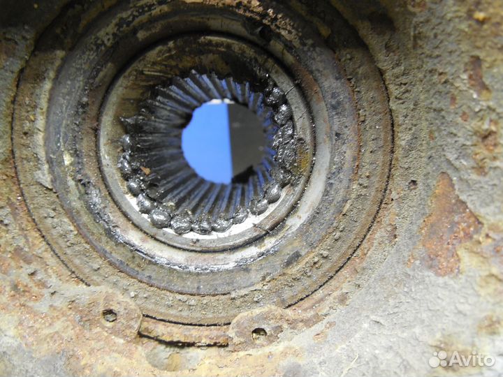 Кулак поворотный передний левый Focus I 1998-2004