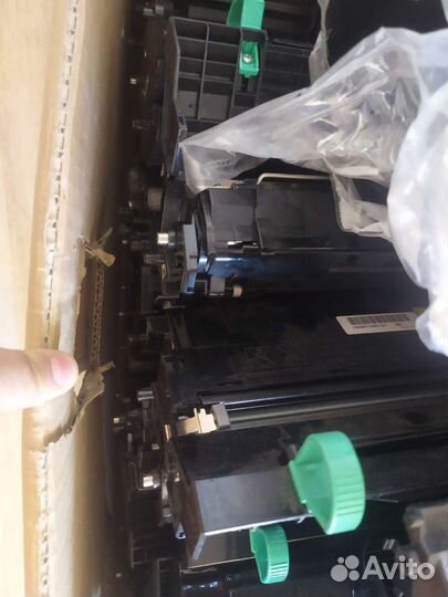Картриджы и драм-юниты 2 коробки epson и др