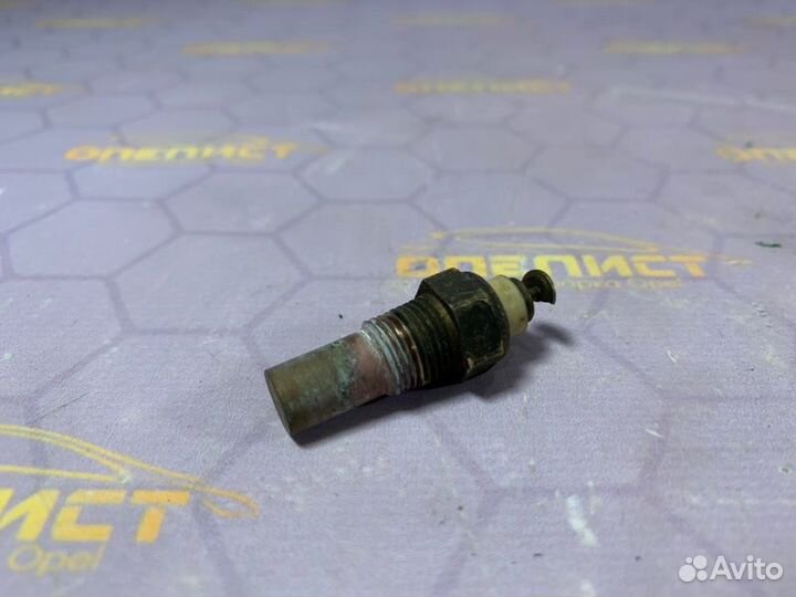 Датчик температуры двигателя Opel Vectra A