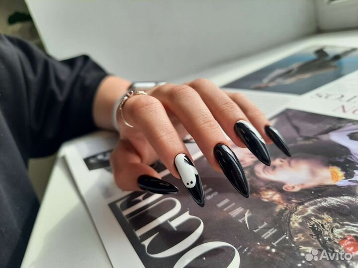 Маникюр с покрытием гель лак, наращивание ногтей